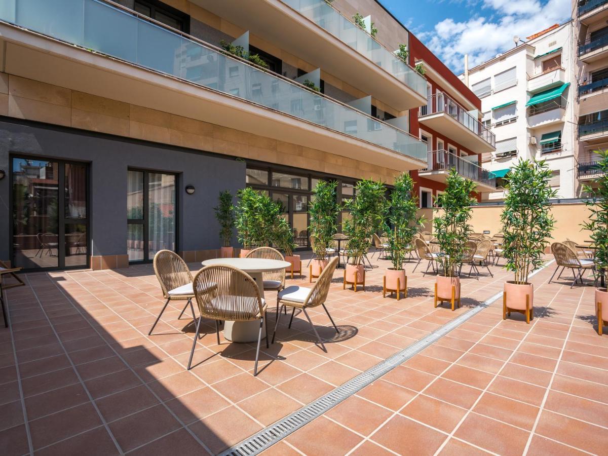 limehome Barcelona Carrer de Besalú 82 Exterior foto